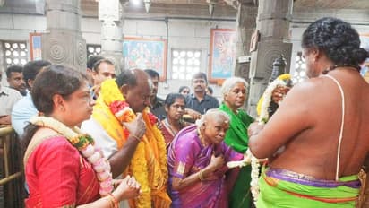 ಆರೋಗ್ಯ ಸುಧಾರಣೆಯಾದ ಬಳಿಕ ರಾಜರಾಜೇಶ್ವರಿ ದೇಗುಲಕ್ಕೆ ಎಚ್‌ಡಿಕೆ ಭೇಟಿ: ಕುಟುಂಬದೊಂದಿಗೆ ವಿಶೇಷ ಪೂಜೆ ಸಲ್ಲಿಕೆ