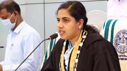 'തിരുവനന്തപുരത്ത് പാര്‍ക്കിംഗിന് അമിതനിരക്ക്'; നടപടികളുമായി കോർപ്പറേഷൻ, പുതിയ നിയമാവലി തയ്യാറാക്കിയെന്ന് മേയർ