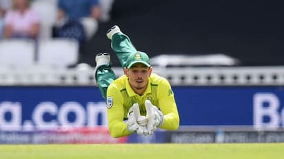 അസാധ്യം, അപാരം, 99ല് നില്ക്കെ അലക്സ് ക്യാരിയെ പറന്നുപിടിച്ച് ഡി കോക്ക്-വീഡിയോ