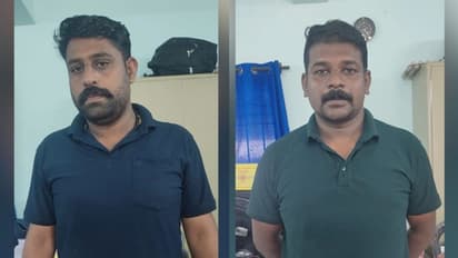 സുഹൃത്തിന്റെ പരിചയക്കാരന്റെ ഇന്നോവ കാര് സൂത്രത്തിൽ തട്ടിയെടുത്ത് പണയം വച്ചു, 2 പേർ പിടിയിൽ