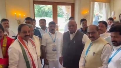 ఖర్గే సమక్షంలో కాంగ్రెస్లో చేరిన మాజీ మంత్రి తుమ్మల నాగేశ్వరరావు..