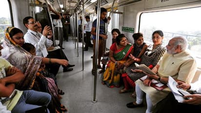 സാധാരണക്കാര്‍ക്കിടയില്‍ ഇന്ത്യന്‍ പ്രധാനമന്ത്രി നരേന്ദ്രമോദി; ചില അവിസ്മരണീയ നിമിഷങ്ങള്‍ !