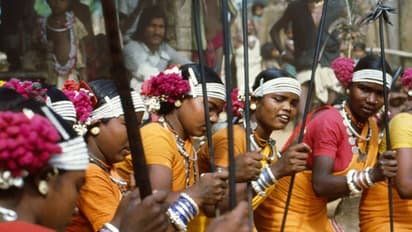 ಭಾರತದ ಈ ಗ್ರಾಮದಲ್ಲಿ ಮದುವೆಗೂ ಮುನ್ನ ನೈಟ್ ಕ್ಲಬ್ಬಲ್ಲಿ ದೈಹಿಕ ಸಂಬಂಧ ಬೆಳೆಸ್ಬಹುದು!