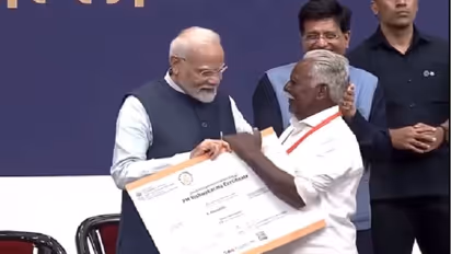 PM Modi receives heartfelt hug from Tamil Nadu net maker during Vishwakarma scheme launch | WATCH