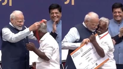 പളനിവേലിനെ ചേര്‍ത്തുപിടിച്ച് പ്രധാനമന്ത്രി; വിശ്വകര്‍മ പദ്ധതി പ്രഖ്യാപനത്തിനിടെ വികാരനിര്‍ഭര രംഗങ്ങള്‍