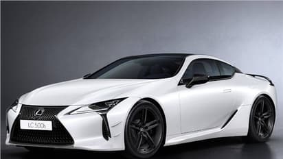 രണ്ടരക്കോടിയുടെ കാറുമായി ഇന്നോവ മുതലാളിയുടെ 'ടോപ്പ് ക്ലാസ് ഓണ്ലി' വിഭാഗം!