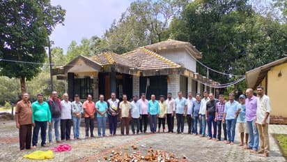 ಚೈತ್ರಾ ಕುಂದಾಪುರ ಬಂಧನ : ದೇವಸ್ಥಾನದಲ್ಲಿ ಈಡುಗಾಯಿ ಒಡೆದ ಶಾನುವಳ್ಳಿ ಗ್ರಾಮಸ್ಥರು!