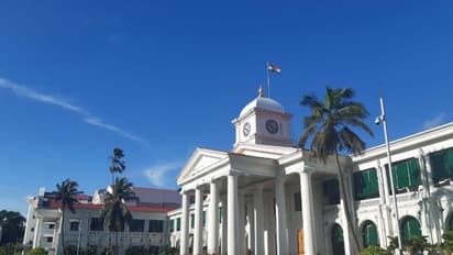 സെക്രട്ടറിയേറ്റിലെ പഴയ ഫയലുകൾ മുഴുവൻ മാറ്റാൻ ചീഫ് സെക്രട്ടറിയുടെ നിർദ്ദേശം 