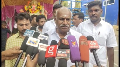 அனைத்து மதசடங்குகளுக்கும் வாழ்த்து சொல்லும் முதல்வர் இன்று மட்டும் மெனம் காப்பது ஏன்? இந்து முன்னணி கேள்வி