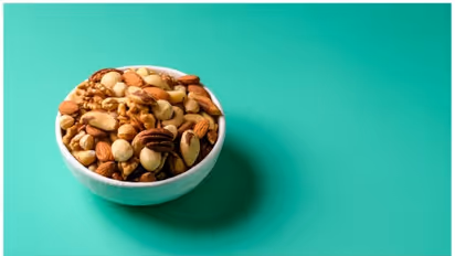 ഈ നട്സ് കഴിക്കൂ, ശരീരഭാരം കുറയ്ക്കാനും ഹൃദയാരോഗ്യം മെച്ചപ്പെടുത്താനും സഹായിക്കും ; പഠനം