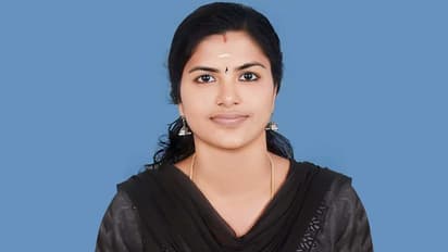 ഭർതൃവീട്ടിൽ നിന്നും സ്വന്തം വീട്ടിലെത്തി, പിന്നാലെ അധ്യാപിക വീടിനുള്ളിൽ തൂങ്ങി മരിച്ച നിലയിൽ