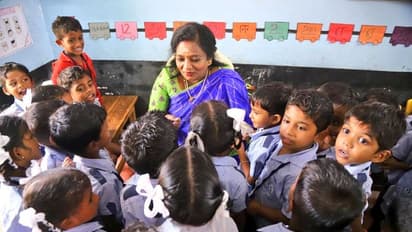 அரசு மருத்துவமனையும், அரசு பள்ளியும் சாமானிய மக்களுக்கு பலன் தரவேண்டும் - தமிழிசை விருப்பம்