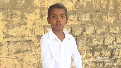 ಬಳ್ಳಾರಿ: ಗಂಟಲಲ್ಲಿ ಸಿಲುಕಿದ ವಿಸಿಲ್ ತೆಗೆಯದೆ ಹಾಗೆ ಬಿಟ್ಟ ವಿಮ್ಸ್ ವೈದ್ಯರು, ಸಾವಿನ ಕದ ತಟ್ಟಿ ಬದುಕುಳಿದ ಬಾಲಕ..!