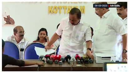 'ആരാദ്യം തുടങ്ങും'; പുതുപ്പള്ളി വിജയത്തിൽ കല്ലുകടിയായി സതീശനും സുധാകരനും തമ്മിലുള്ള തർക്ക വീഡിയോ