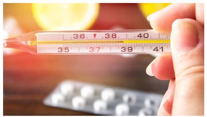 പനി പടരുന്നു; സര്വകലാശാലയിലെ ഹോസ്റ്റലുകള് അടച്ചു