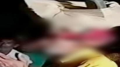 தலித் முதியவரின் தலையில் செருப்பு மூட்டை: 3 பேர் கைது!