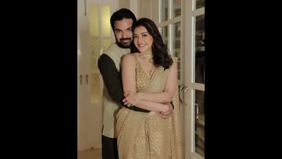 ఎంతమంది అందగత్తెలున్నా చందమామ సొగసే వేరు.. భర్తతో కాజల్ రొమాంటిక్ బ్లాస్ట్, మైండ్ బ్లోయింగ్ పిక్స్ వైరల్ 