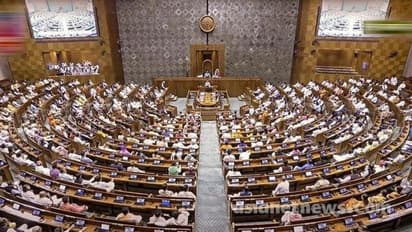 വനിതാ സംവരണ ബിൽ ലോക്സഭ പാസാക്കി; 454 പേർ പിന്തുണച്ചു, 2 പേർ എതിർത്തു