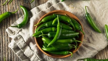 பச்சை மிளகாய் பிரஷ்ஷாக இருக்க வேண்டுமா? இத மட்டும் செய்யுங்க!!