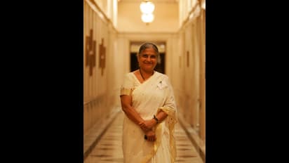 சுதா மூர்த்தி பெயரில் மோசடி: பெங்களூரு சாமியார் கைது!