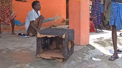 4 நாட்களாக தேடப்பட்ட 2 வயது குழந்தை ஸ்பீக்கர் பெட்டியில் சடலமாக மீட்பு; உறவினர்கள் கதறல்