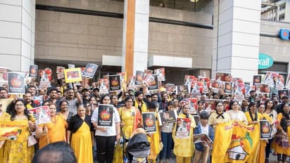 చంద్రబాబుతోనే మేమంతా...పోరాటంలో తోడుంటాం..:కెనడాలో ప్రవాసీల భారీ నిరసన