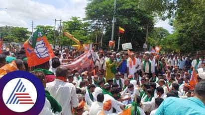 ಕಲಘಟಗಿ ಬಂದ್ ಯಶಸ್ವಿ- ಸಂತೋಷ ಲಾಡ್ ವಿರುದ್ಧ ರೈತರ ಆಕ್ರೋಶ