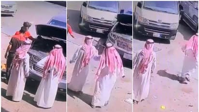 ബോണറ്റ് തുറന്ന് ശരിയാക്കുന്നതിനിടെ കാര് അതിവേഗം കുതിക്കുന്ന വീഡിയോ; കാരണം അറിഞ്ഞ് അമ്പരന്ന് സോഷ്യല് മീഡിയ