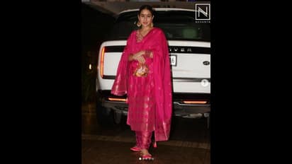 ಕಾರ್ತಿಕ್‌ ಆರ್ಯನ್‌ ಮನೆ ಗಣಪತಿ ಪೂಜೆಗೆ ದೊಡ್ಡ ಬಿಂದಿ ಇಟ್ಟು ಹೋದ ಸಾರಾ ಆಲಿ ಖಾನ್‌; ಮಾಜಿ ಪ್ರೇಮಿಗಳು ಒಂದಾದ್ರಾ?