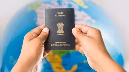 ஆன்லைனில் பாஸ்போர்ட்டை புதுப்பிப்பது எப்படி? என்னென்ன ஆவணங்கள் தேவைப்படும்?