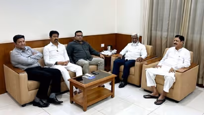 Lok Sabha Election 2024: Muslim leaders quit JDS over alliance with BJP