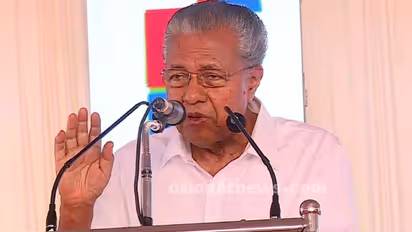 'ഇരുമെയ്യെങ്കിലും നമ്മളൊന്നല്ലേ എന്ന പോലെ, ബിജെപിയെ എതിർക്കാൻ കോൺഗ്രസ്‌ അറച്ചു നിൽക്കുന്നതെന്തിന്' ? പിണറായി