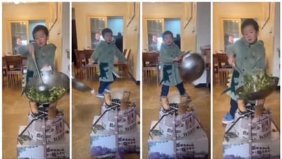 പാചക വിദഗ്ദരെ അനുകരിച്ച് പാചകം ചെയ്യുന്ന കുട്ടി; വൈറലായി വീഡിയോ ! 