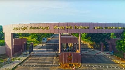 தமிழ்நாடு மத்தியப் பல்கலைக்கழக வேலைவாய்ப்பு.. 50,000 வரை சம்பளம்.. யாரெல்லாம் விண்ணப்பிக்கலாம்? முழு விவரம்!