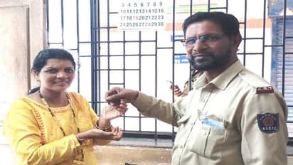 ಅಂಕೋಲಾ: ಮಾಂಗಲ್ಯ ಸರ ಹಿಂದಿರುಗಿಸಿ ಪ್ರಾಮಾಣಿಕತೆ ಮೆರೆದ ನಿರ್ವಾಹಕ