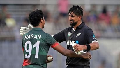 മങ്കാദിങ്: ബാറ്ററെ തിരിച്ചുവിളിച്ച് ബംഗ്ലാദേശ് മാന്യത, ബൗളര്ക്ക് ആലിംഗനം, എന്തൊരു സ്പോട്സ്മാന്ഷിപ്പ്!