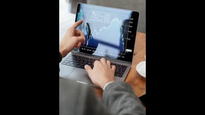 பங்குச் சந்தை போர்ட்ஃபோலியோவை எப்படி வடிவமைப்பது? தமிழ் சினிமாவும், ஷேர் மார்க்கெட்டும்!