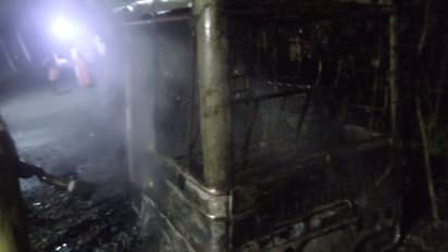 അടിപിടിക്കിടെ ഓട്ടോ കത്തിക്കുമെന്ന് ഭീഷണി, പ്രതികാരം തീർത്തപ്പോൾ കത്തിയമർന്നത് മറ്റൊരു ഓട്ടോ!