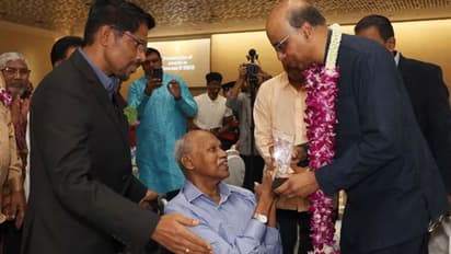 Singapore Tamil | சிங்கப்பூரில் தமிழ் மொழியின் புழக்கம் குறைந்துவிட்டது! - அதிபர் தர்மன் கருத்து! 