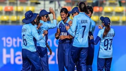 Asia Games: வரலாற்று வெற்றி பெற்ற இந்திய மகளிர் அணி – கிரிக்கெட்டிற்கு முதல் முறையாக தங்கம் கைப்பற்றி சாதனை!
