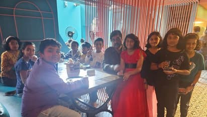 ಸ್ಯಾಂಡಲ್‌ವುಡ್‌ ನಿರ್ಮಾಪಕ ಯೋಗರಾಜ್‌ ಭಟ್‌ ಜೊತೆಗೆ ಇಂಗ್ಲೀಷ್‌ನಲ್ಲಿ ಮಾತಾಡಿ ಶಾಕ್‌ ಕೊಟ್ಟ ಮಕ್ಕಳು!