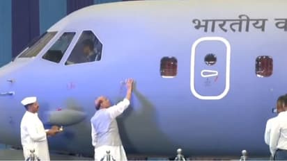 ಪೂಜೆ ನಂತರ ಭಾರತೀಯ ವಾಯುಪಡೆಗೆ ಸೇರ್ಪಡೆಯಾದ ಸಿ 295 ವಿಮಾನ