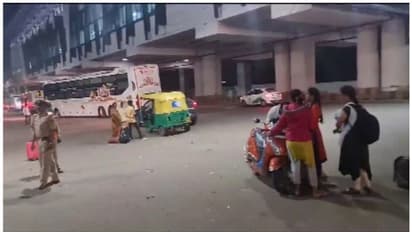 ബെംഗളൂരു ബന്ദ് ഭാഗികം; ബസ്, ഓട്ടോ സർവ്വീസ് മുടങ്ങിയില്ല, ഓഫീസുകളിൽ വർക്ക് ഫ്രം ഹോം