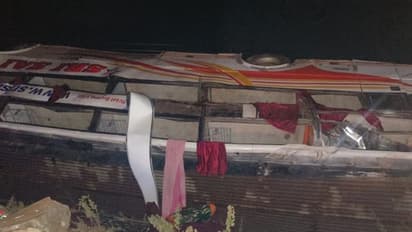 ವಿಜಯನಗರ: ಕೂಡ್ಲಿಗಿ ಬಳಿ ಖಾಸಗಿ ಬಸ್‌ ಪಲ್ಟಿ, 10ಕ್ಕೂ ಹೆಚ್ಚು ಮಂದಿಗೆ ಗಾಯ, ತಪ್ಪಿದ ಭಾರೀ ದುರಂತ