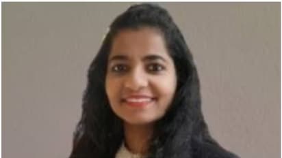 കേൾവിയും സംസാരശേഷിയുമില്ല; ആംഗ്യ ഭാഷയിൽ കേസ് വാദിച്ച് സാറാ സണ്ണി, സുപ്രീംകോടതിയില് പിറന്നത് പുതുചരിത്രം!