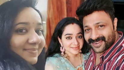 'എടോ, ഞാൻ തന്നെ പ്രേമിക്കട്ടെ'? വൈറലായി ചന്ദ്ര- ടോഷ് പ്രൊപ്പോസല്‍ വീഡിയോ