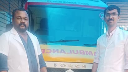 താലൂക്ക് ആശുപത്രിയിലേക്ക് ഗർഭിണിയെയുംകൊണ്ട് ആംബുലൻസ്; എത്തുന്നതിന് തൊട്ടുമുമ്പ് പ്രസവം, അമ്മയും കുഞ്ഞും സുഖം