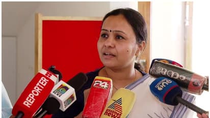 കൈക്കൂലി ആരോപണം; അഖിൽ മാത്യു പണം വാങ്ങിയിട്ടില്ലെന്ന് മന്ത്രിയുടെ ഓഫീസ്