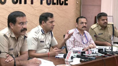 ಮಂಗಳೂರು ಖಾಸಗಿ ಸಿಟಿ ಬಸ್ ಮಾಲೀಕರಿಗೆ ಕಮಿಷನರ್ ಖಡಕ್ ಕ್ಲಾಸ್: ಸಭೆಯಲ್ಲಿ ನಡೆದಿದ್ಧೇನು?