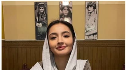 'താലിബാനും മുമ്പ്...' കാബൂളില്‍ സ്ത്രീ നടത്തുന്ന റസ്റ്റോറന്‍റില്‍ ഇരിക്കുന്ന ചിത്രം പങ്കുവച്ച് സാറാ വഹേദി 